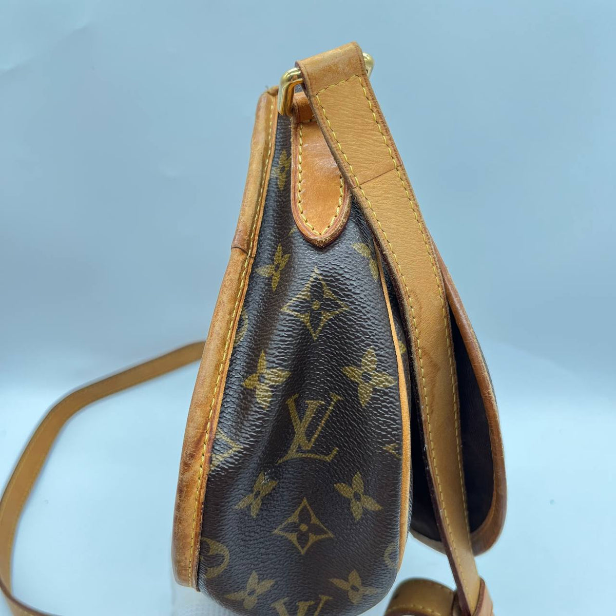 LOUIS VUITTON MENILMONTANT