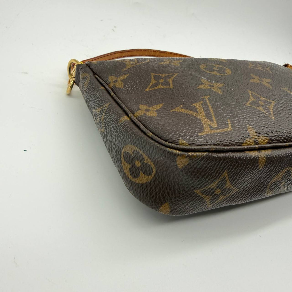 LOUIS VUITTON POCHETTE ACCESSORIE
