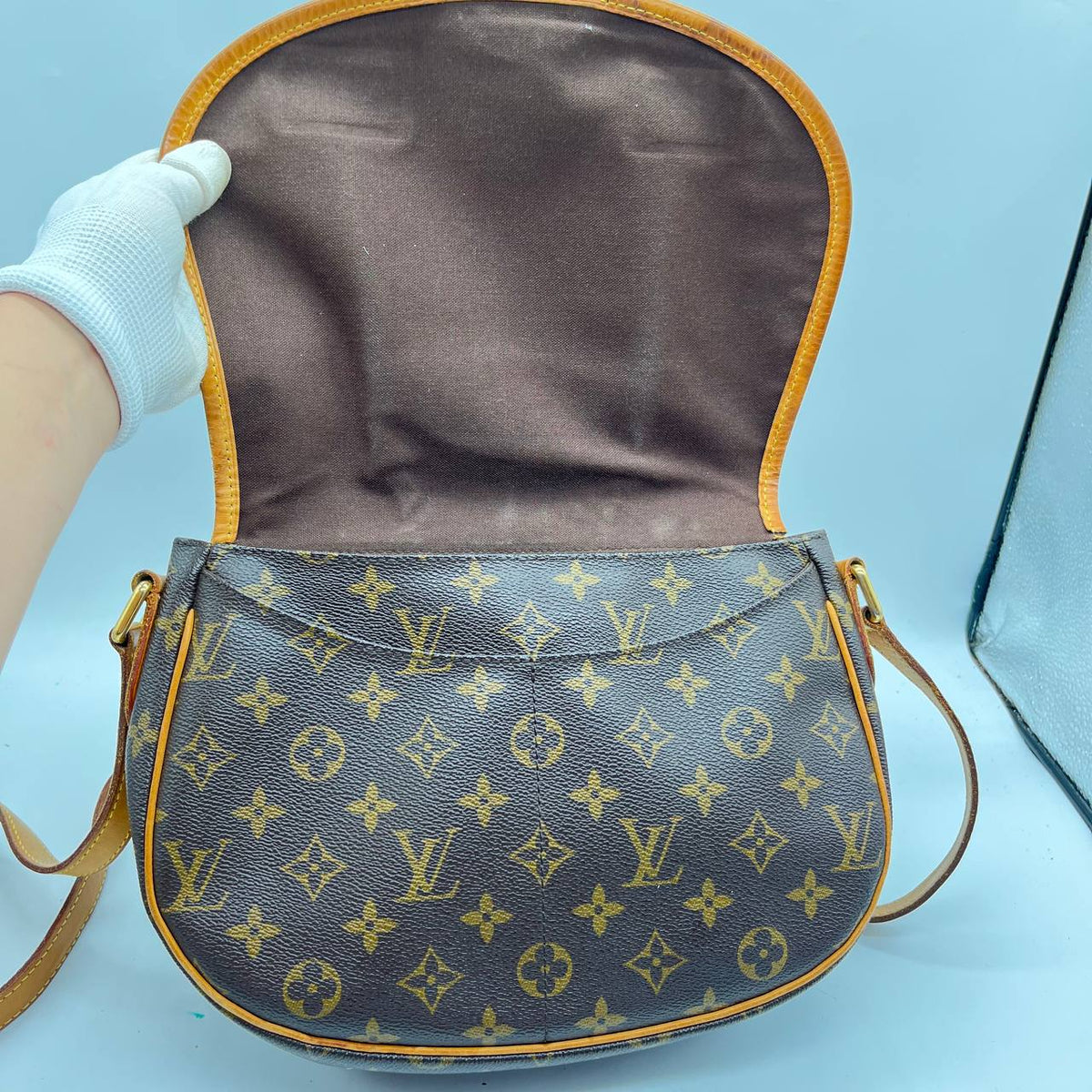 LOUIS VUITTON MENILMONTANT