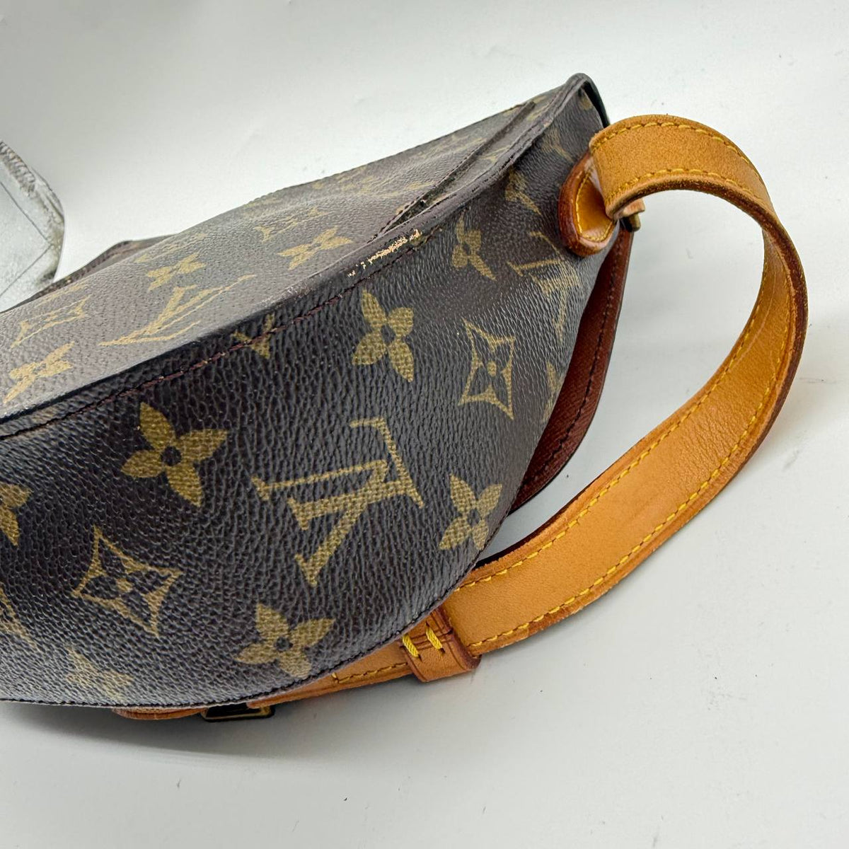 LOUIS VUITTON SAINT CLOUD