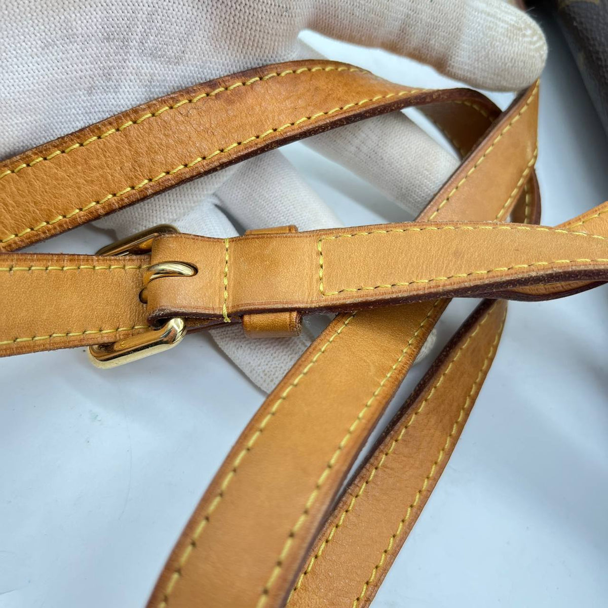 LOUIS VUITTON MENILMONTANT