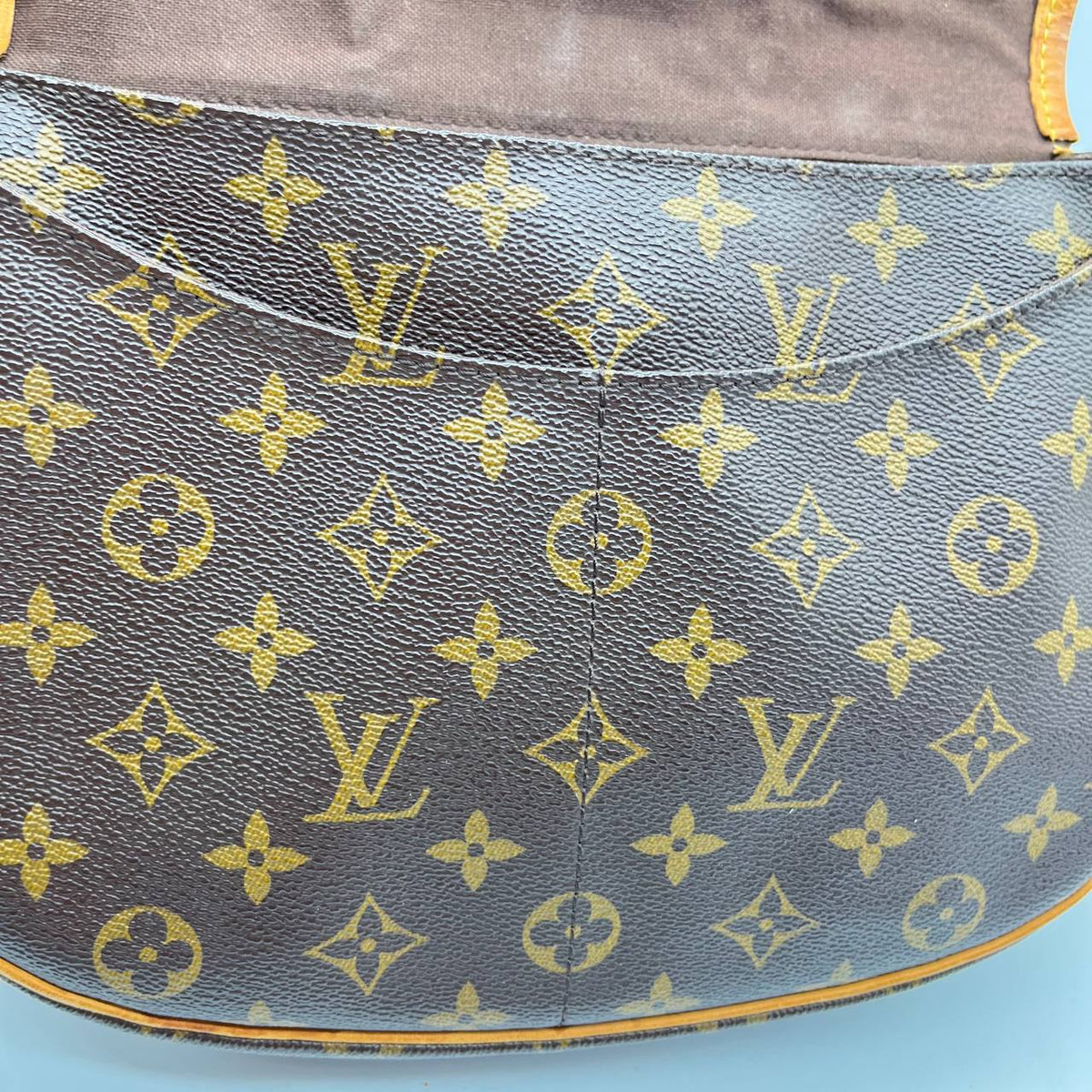 LOUIS VUITTON MENILMONTANT