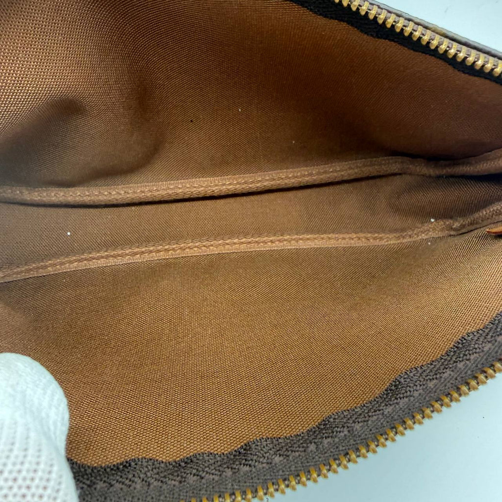 LOUIS VUITTON POCHETTE ACCESSORIE