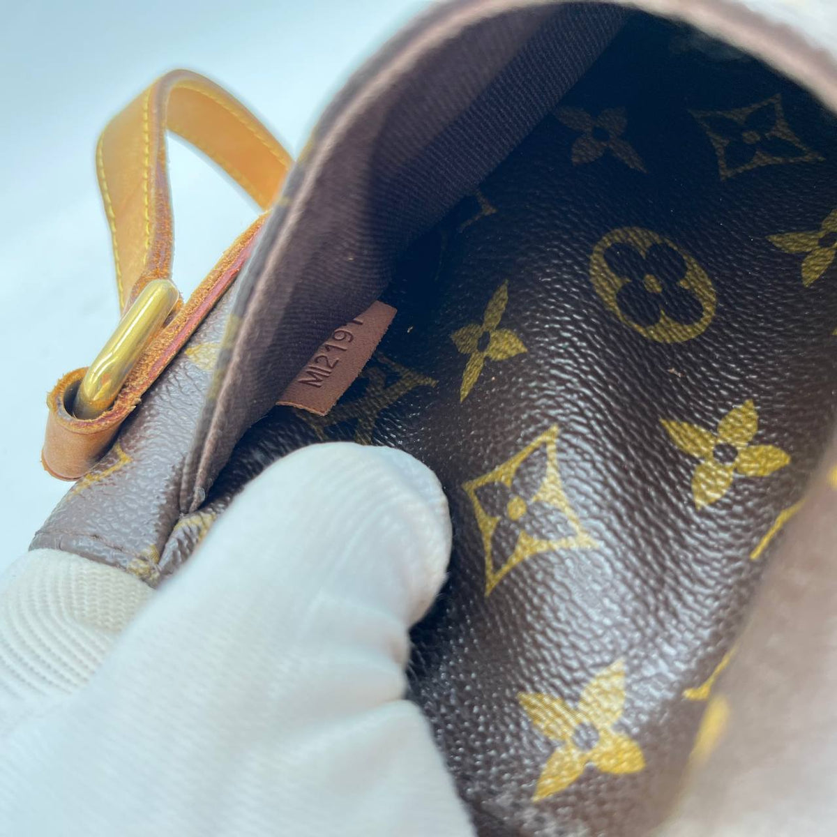 LOUIS VUITTON MENILMONTANT
