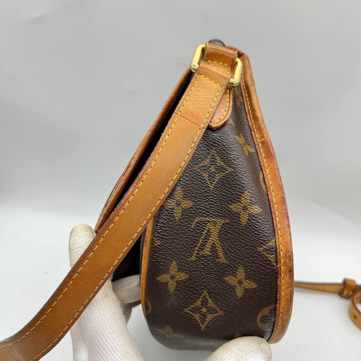 LOUIS VUITTON MENILMONTANT
